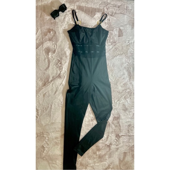NEW NEW Beautiful jumpsuit fitted to the body, enhances and stylizes your figure - Picture 3 of 3